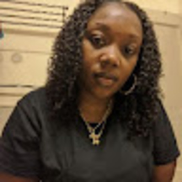 Meet your Posher, Ashlee - Picture 1 of 1